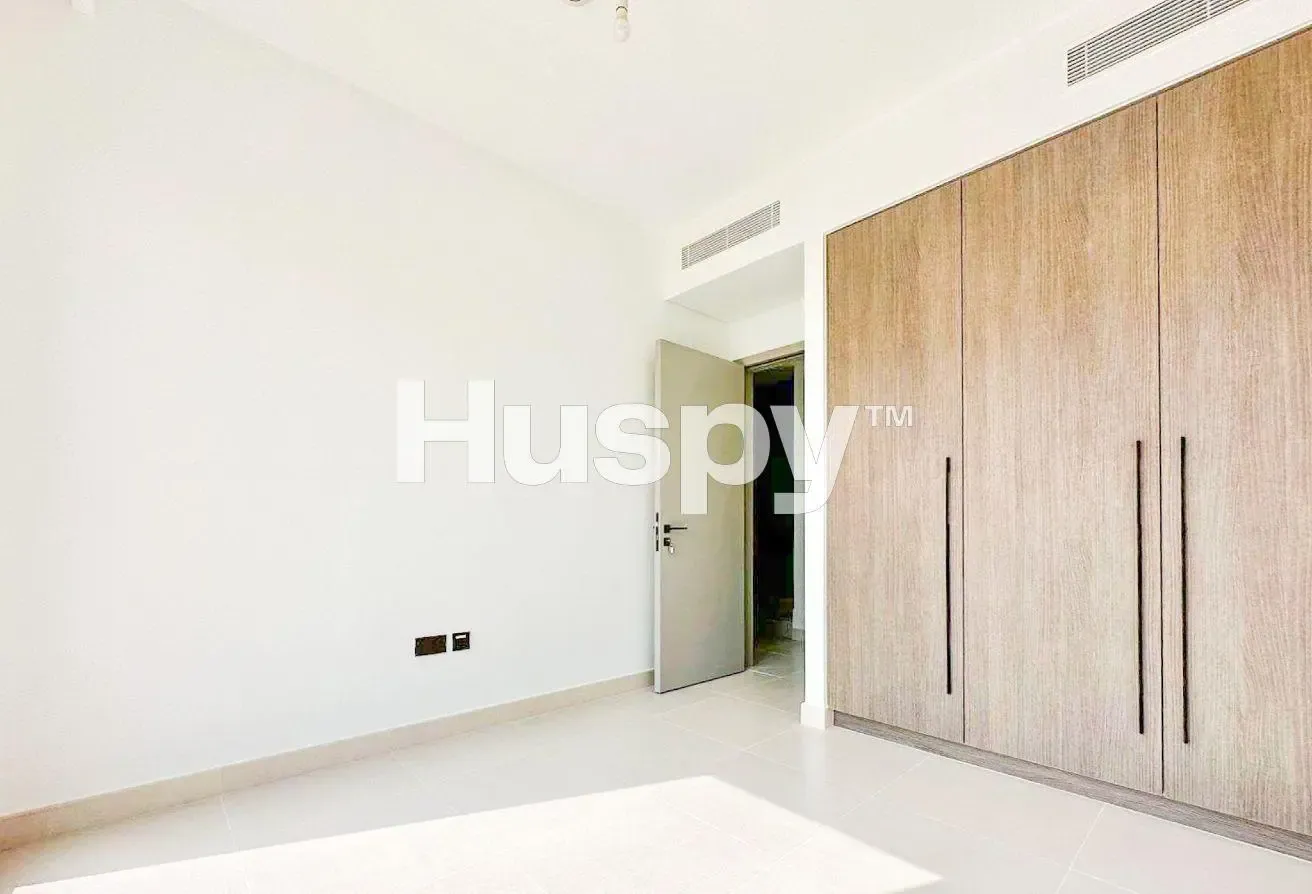 Vacant | Corner Unit | Unfurnished
