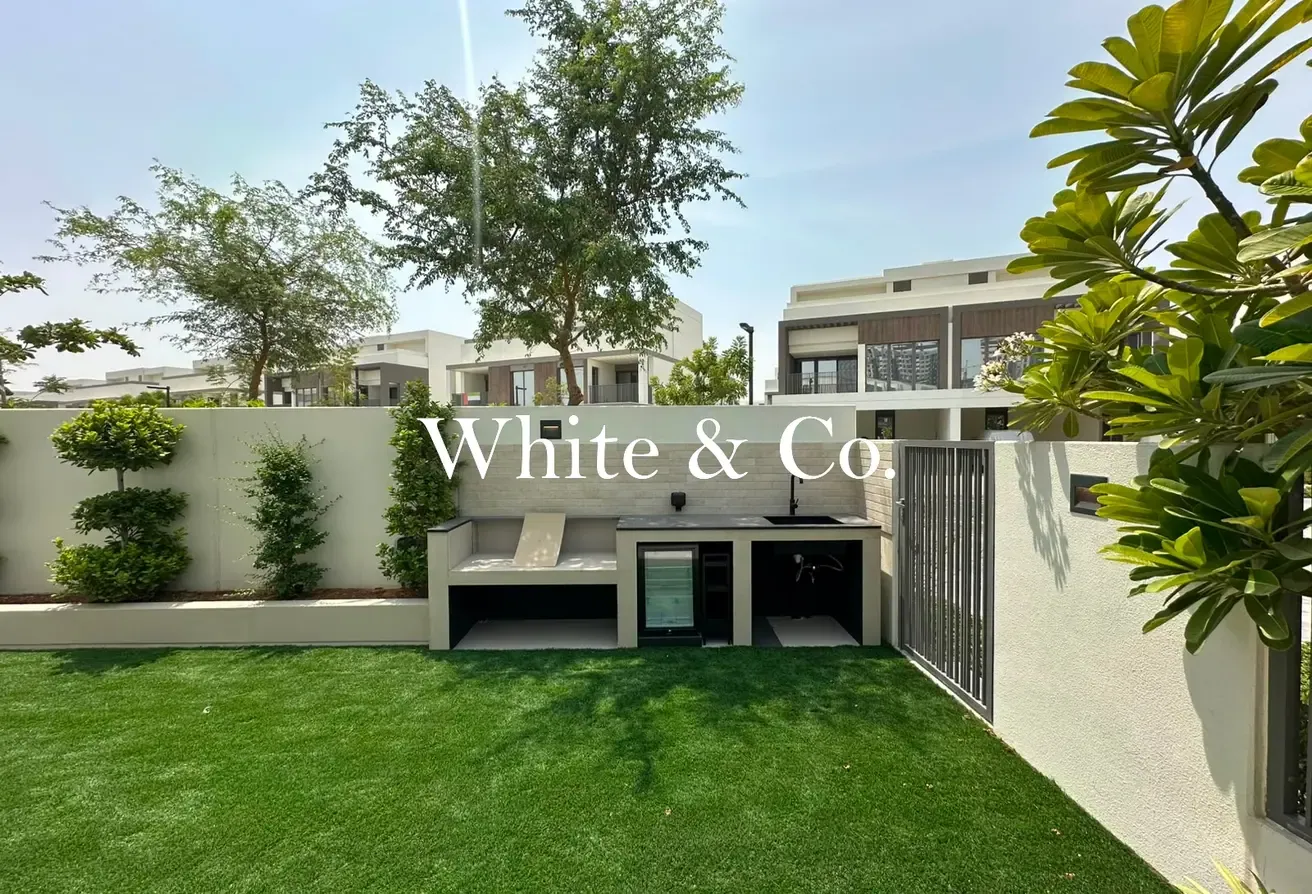 Prime Location | Corner Unit | Landscaped