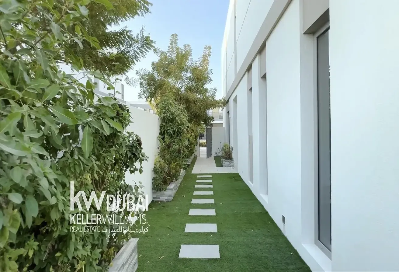 Near Entrance | Amenities & Redwood Nursery | Single Row