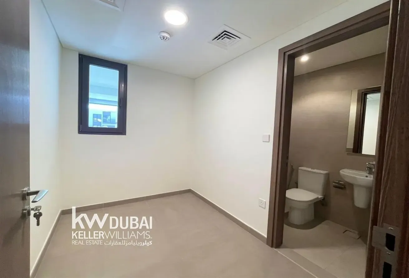 Near Entrance | Amenities & Redwood Nursery | Single Row