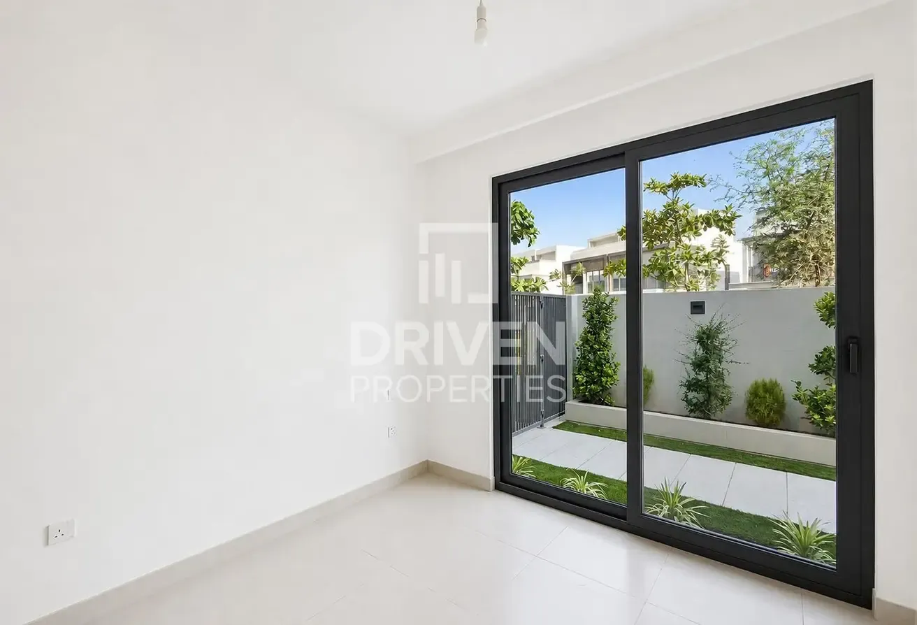 Brand New Corner Unit | Bigger Plot | Smart Home