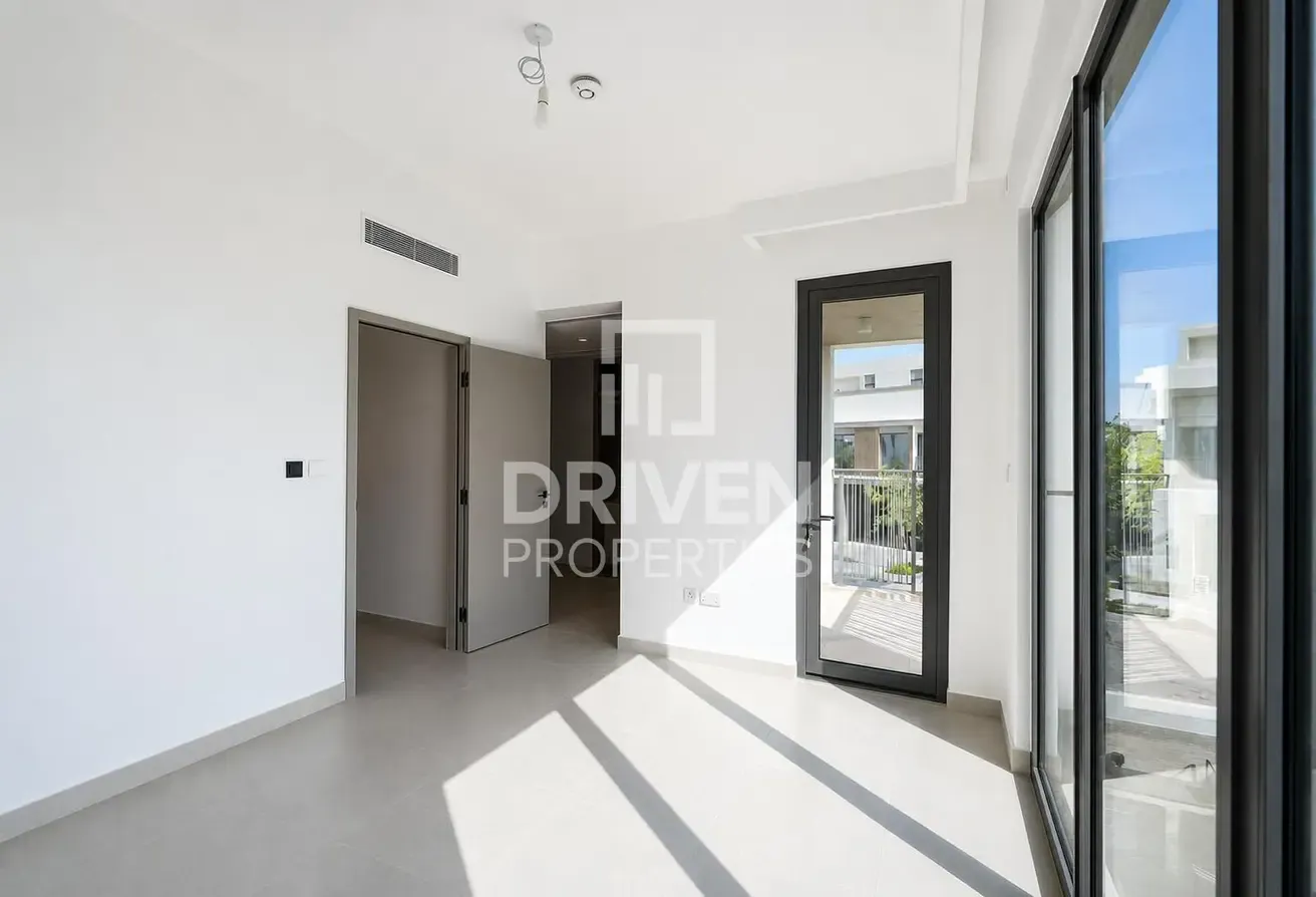 Brand New Corner Unit | Bigger Plot | Smart Home