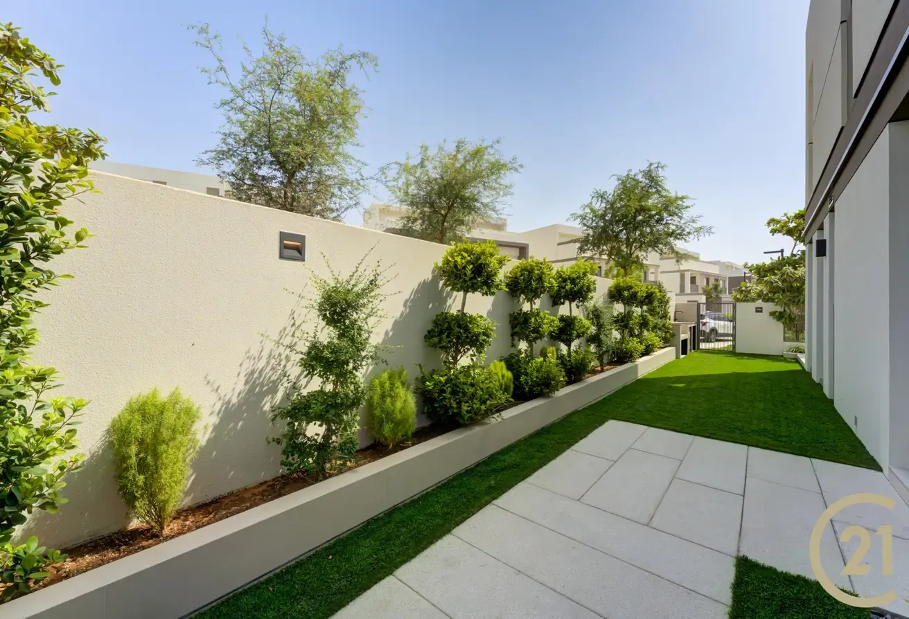 Corner Plot | Landscaped | Close to Pool