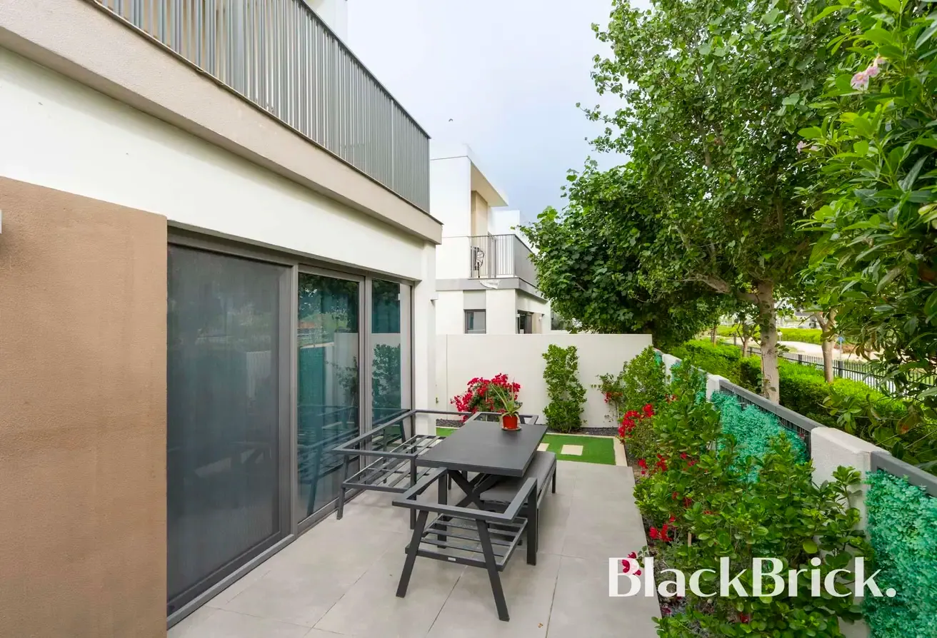 Single Row | Available 15th September | Landscaped