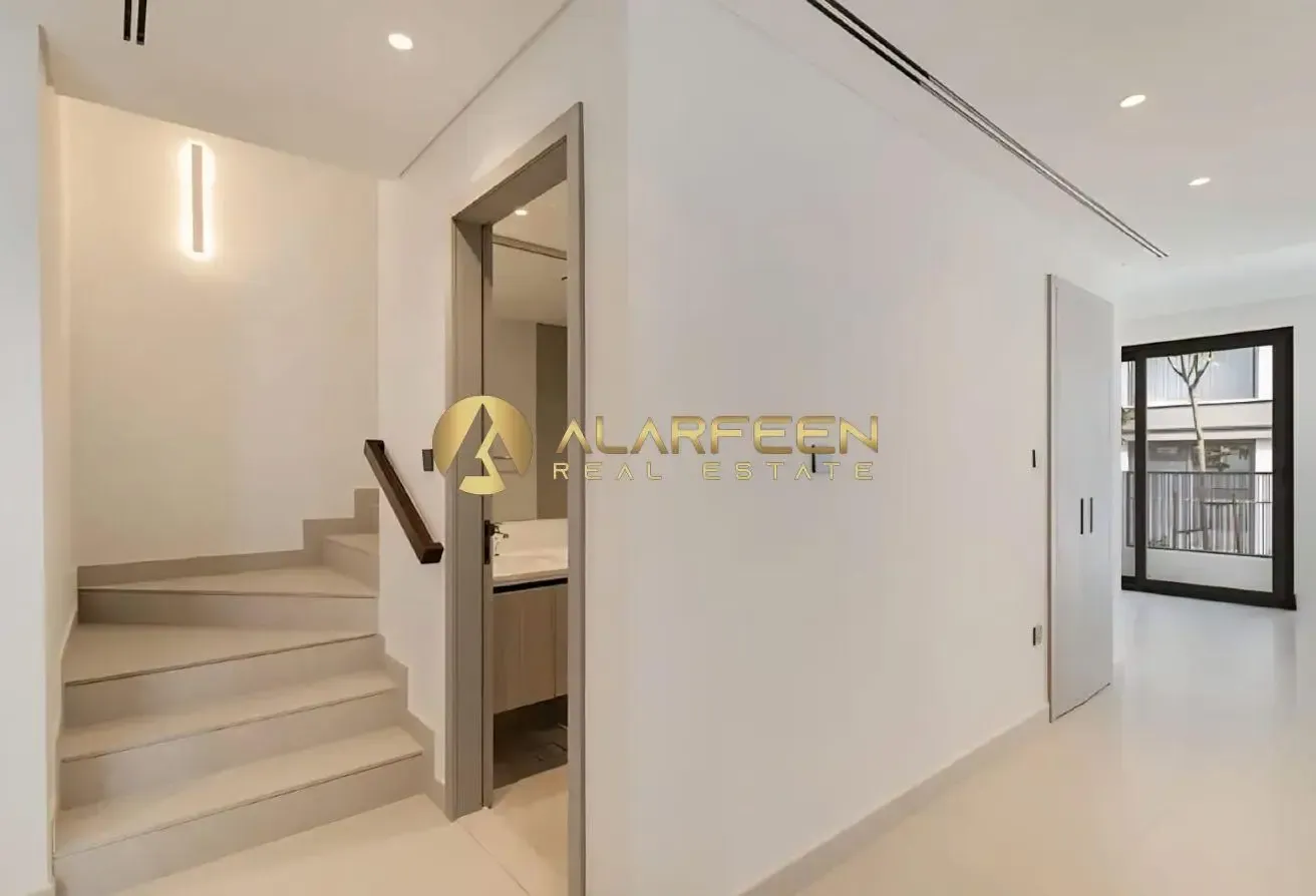 4BR Single row | landscaped | Close to Pool