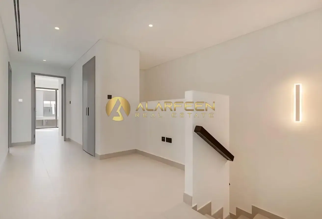 4BR Single row | landscaped | Close to Pool