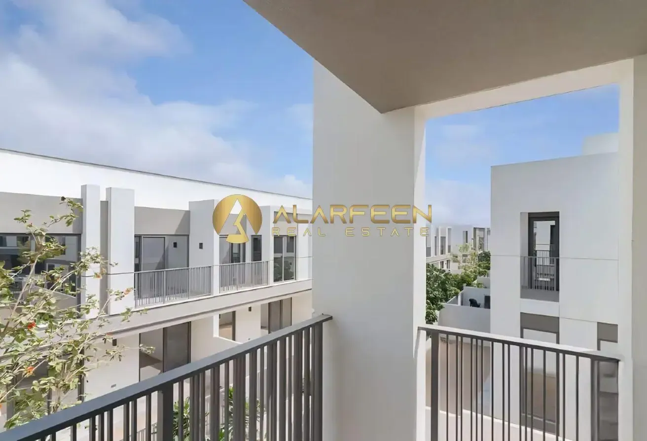 4BR Single row | landscaped | Close to Pool