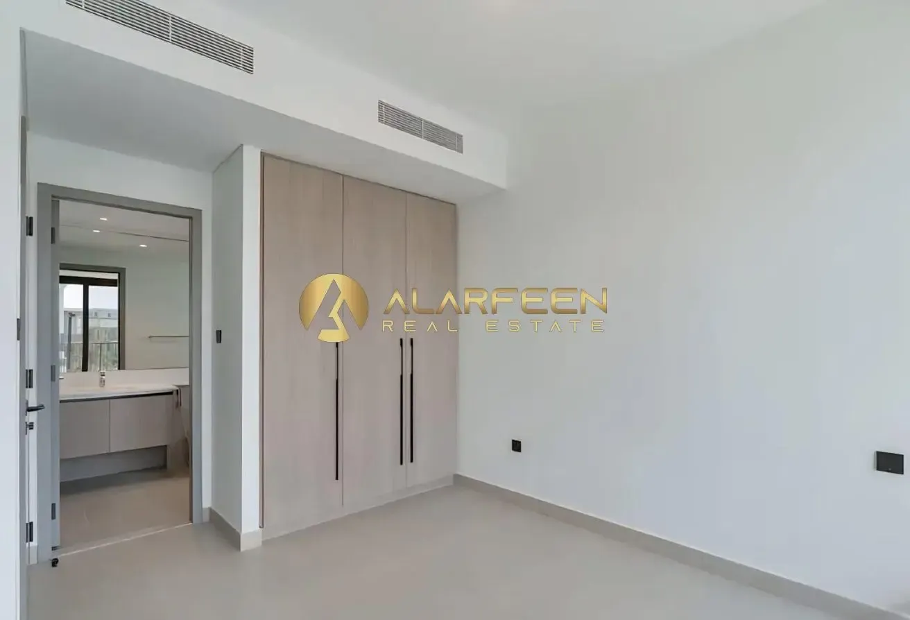4BR Single row | landscaped | Close to Pool