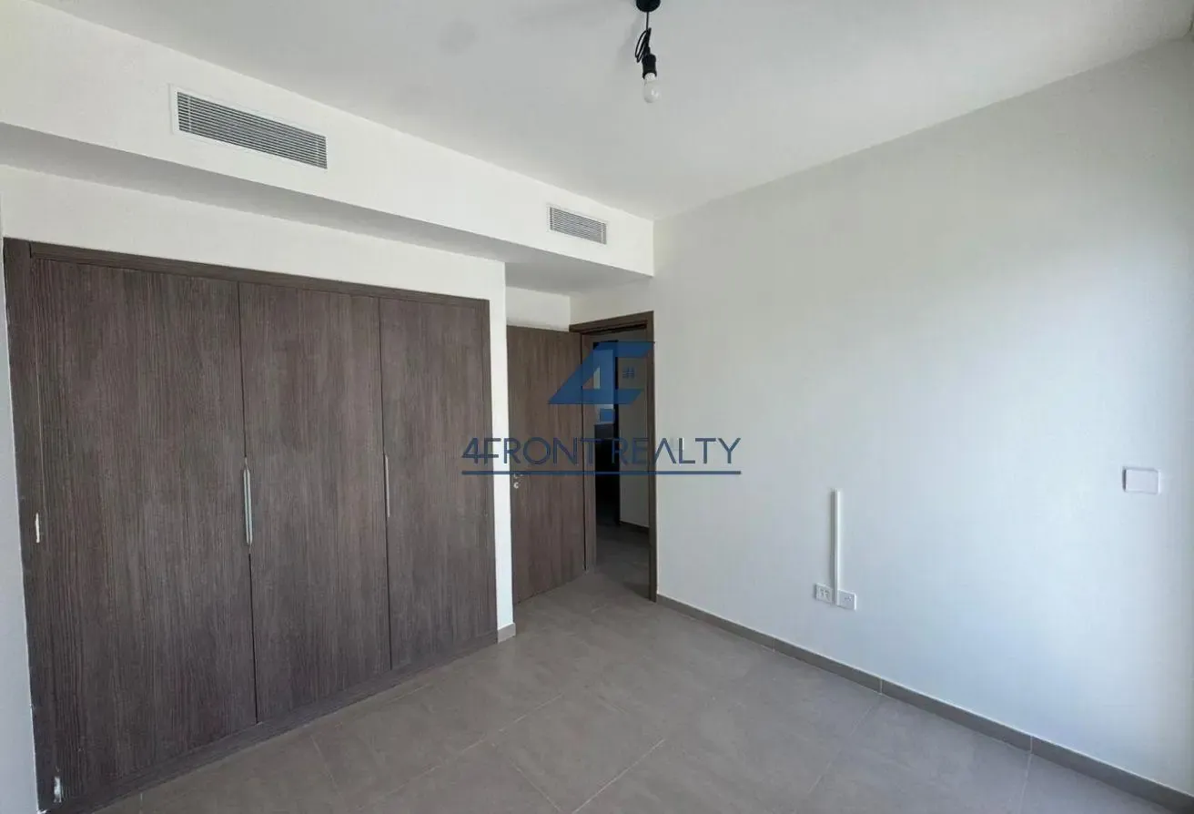 Just Vacant | Single Row| Walking Distance To Pool