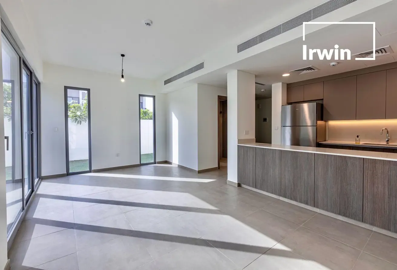Unfurnished |Back to Back | Well Maintained