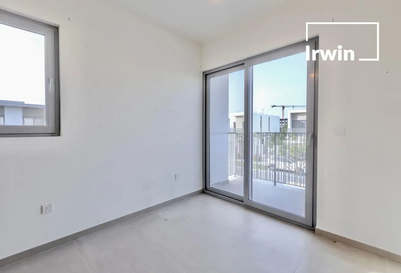 Unfurnished |Back to Back | Well Maintained