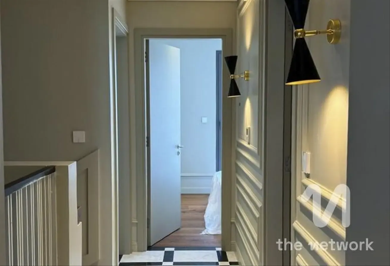 Single Row | Prime Location | Spacious Open-Plan