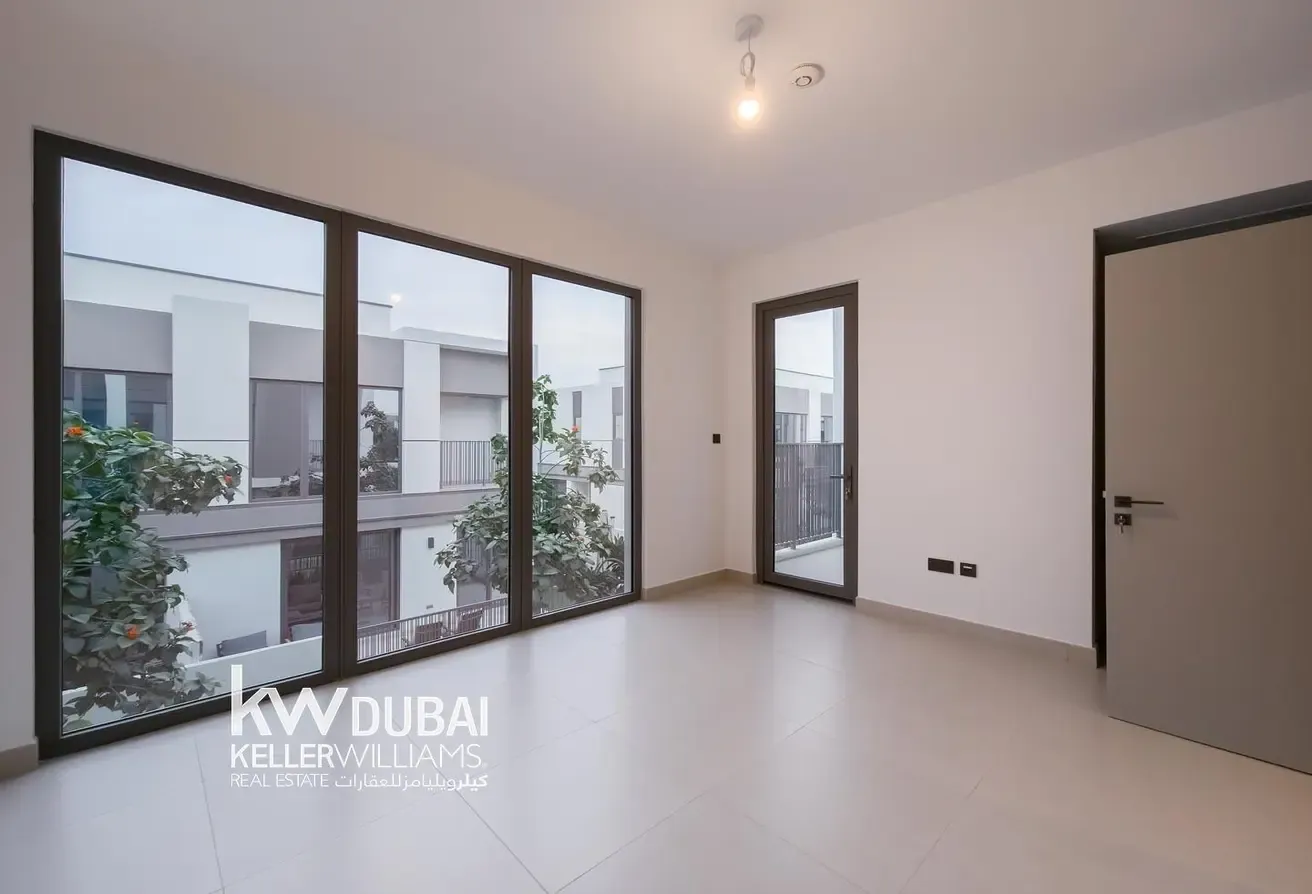 Walk to RGS School | Near Park & Distrikt | Family Location