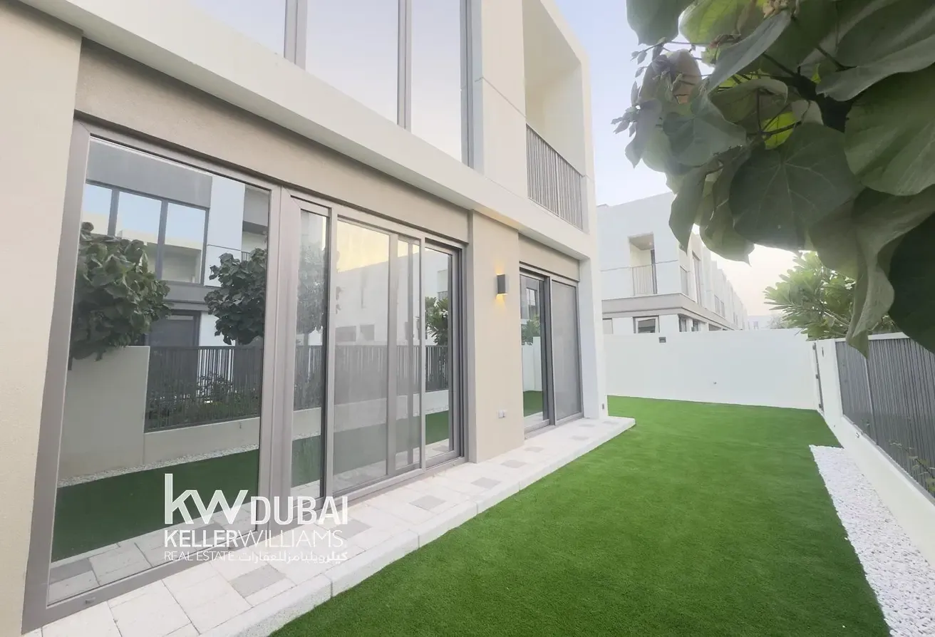 Walk to RGS School | Near Park & Distrikt | Family Location