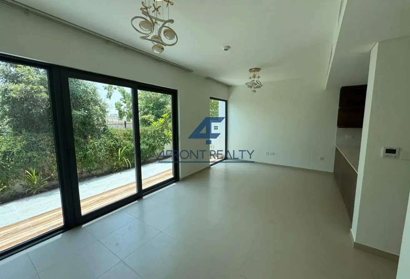 Ideal Family home | Quiet Location | Corner