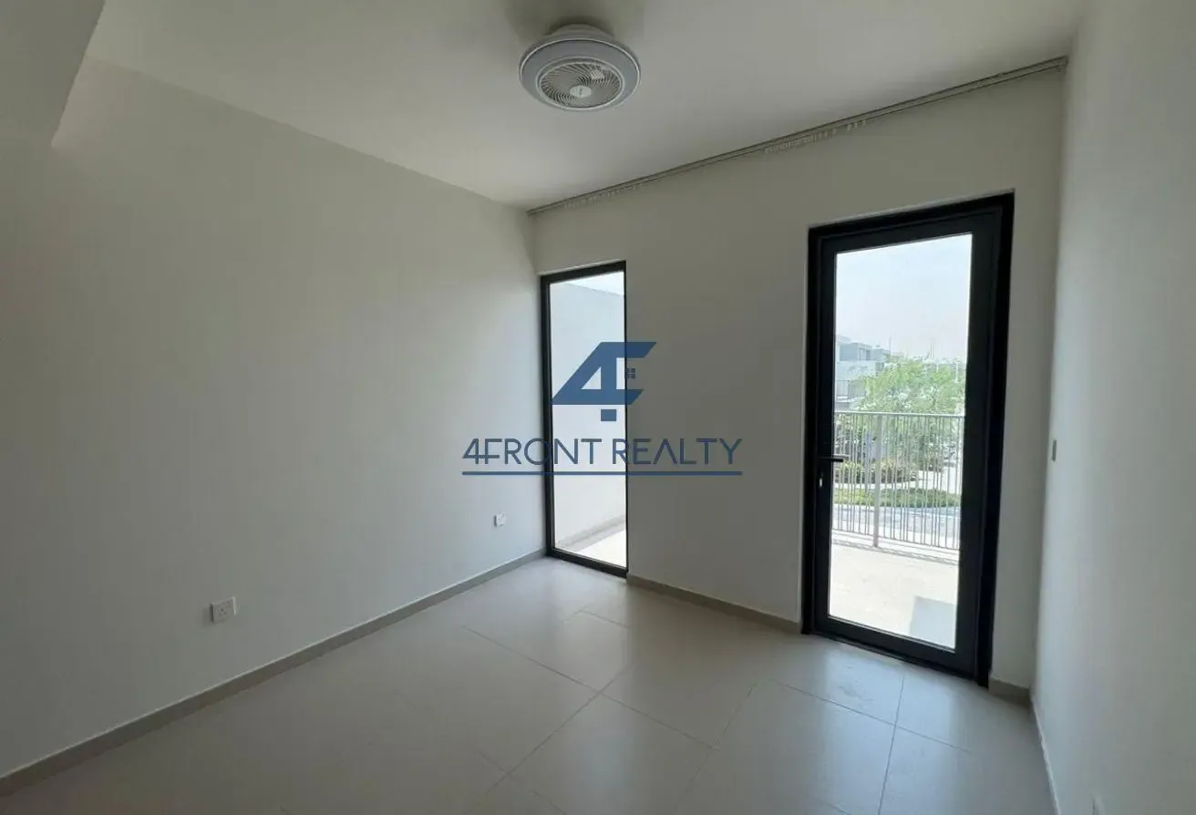 Ideal Family home | Quiet Location | Corner