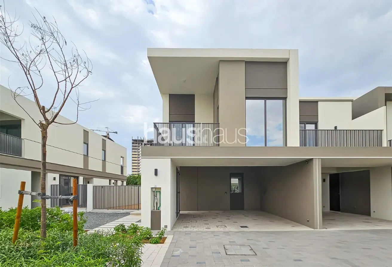 Corner Large Plot | Spacious | Prime Location