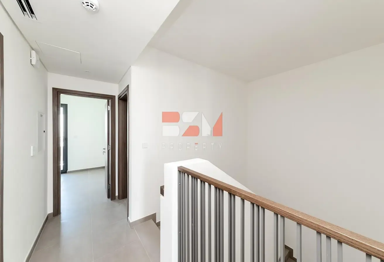 End unit | Back to back | Walk to Pool & Park