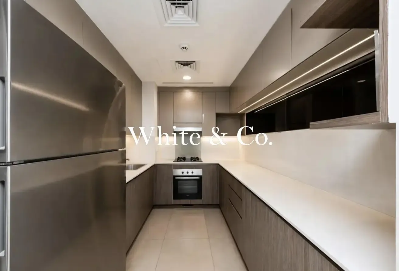Extended Plot & Master | Enclosed kitchen