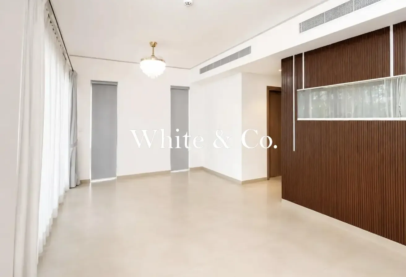Extended Plot & Master | Enclosed kitchen