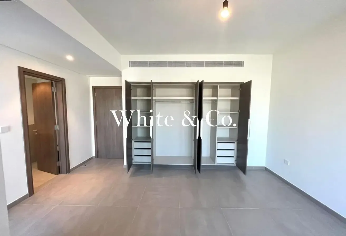 Extended Plot & Master | Enclosed kitchen