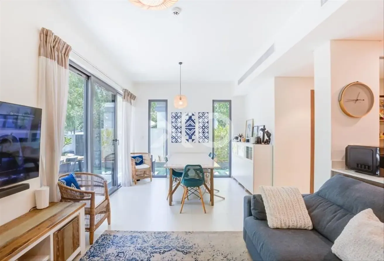 Single Row| Landscaped |Close to Amenities