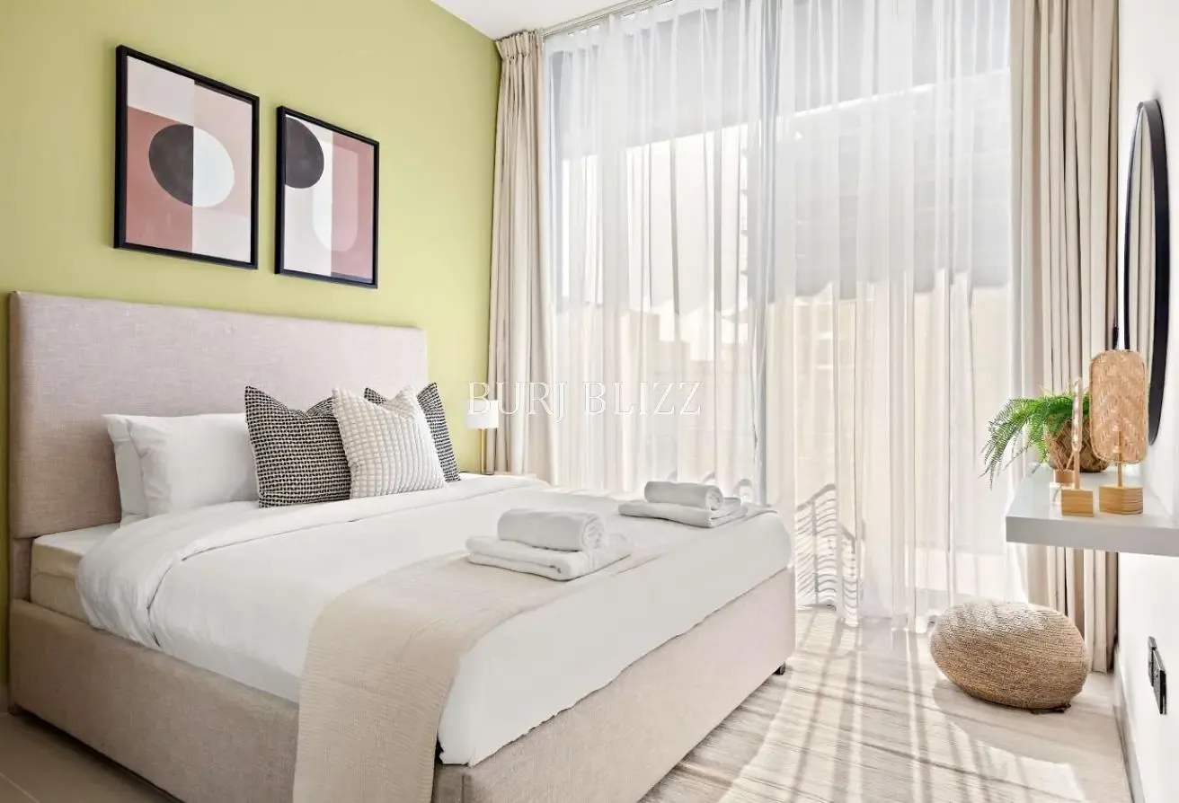 Exquisite Living 1BR | Bright Interiors | Vacant