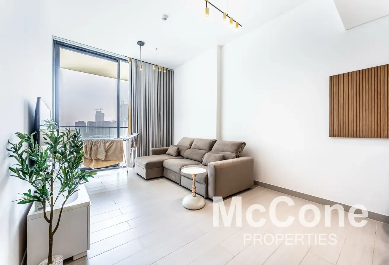 Fully Furnished | Pool View | Bright Unit