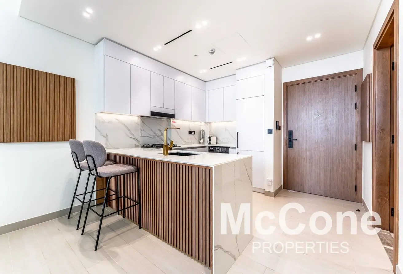 Fully Furnished | Pool View | Bright Unit