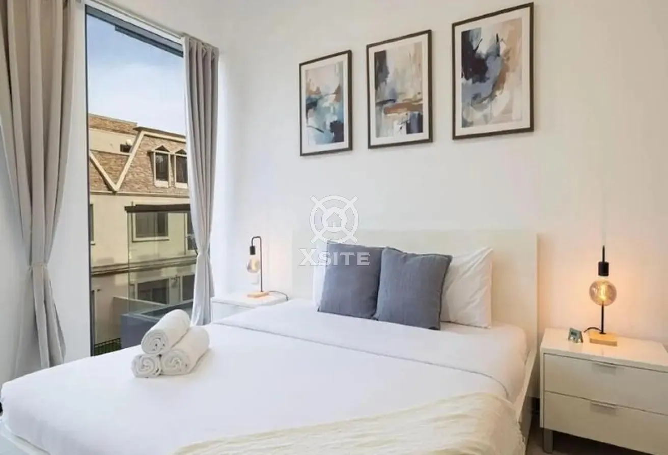Lavish 1 BR | Fully Furnished | Community View