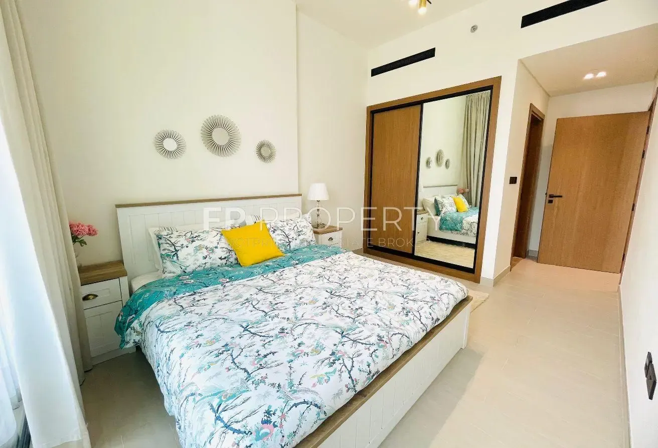 MODREN FULLY FURNISHED 1BHK / PRIME LOCATION / VAC