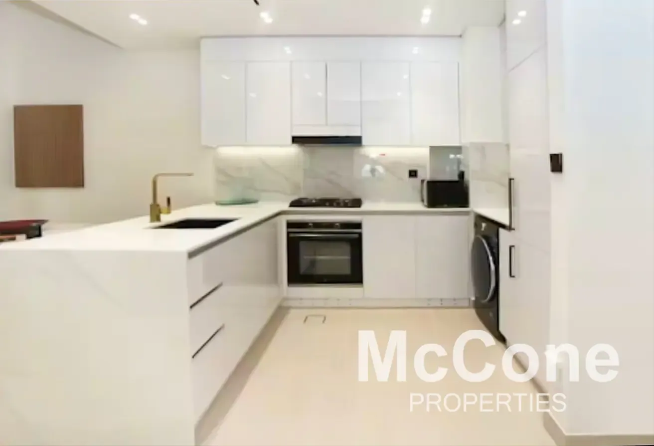 Fully Furnished | Vacant | Modern