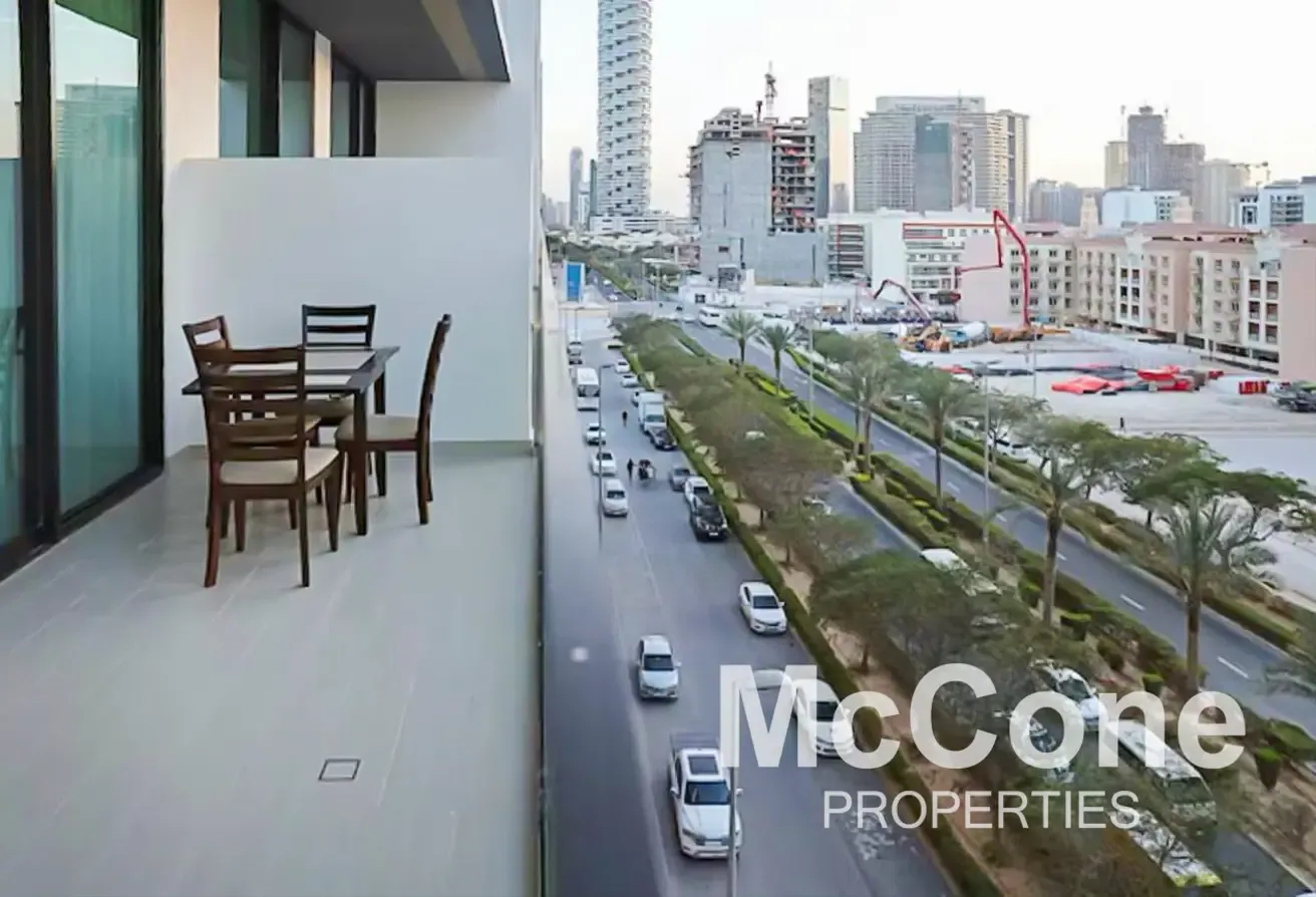Fully Furnished | Vacant | Modern