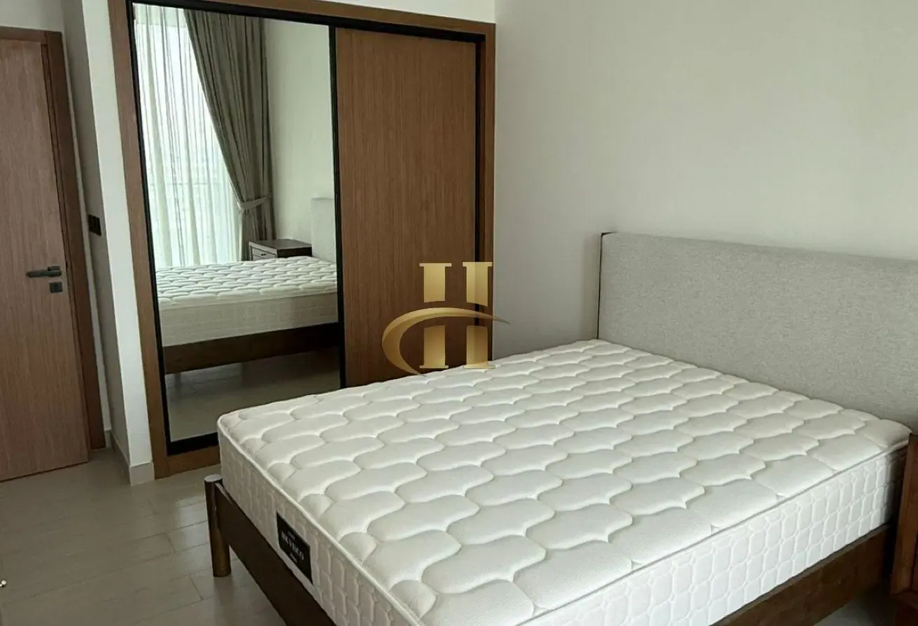 1 BHK | Fully furnished | Pool View | Elegant