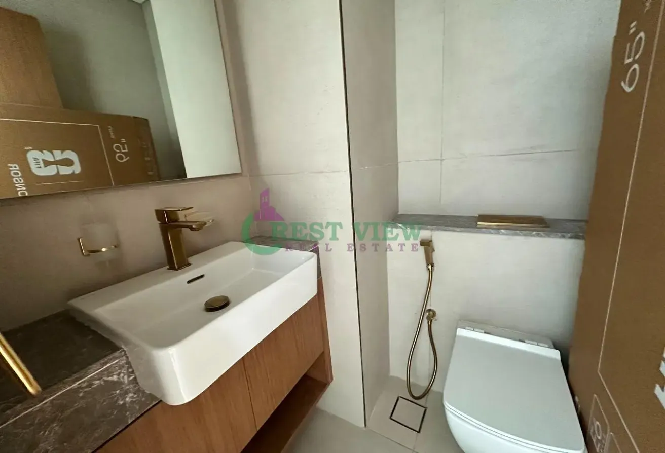 FULLY FURNISHED | BALCONY | MULTIPLE CHEQUES