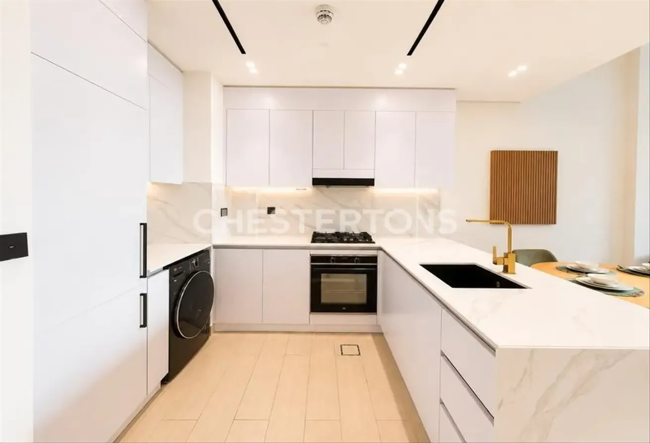 Exclusive | Fully Furnished | Vacant Now
