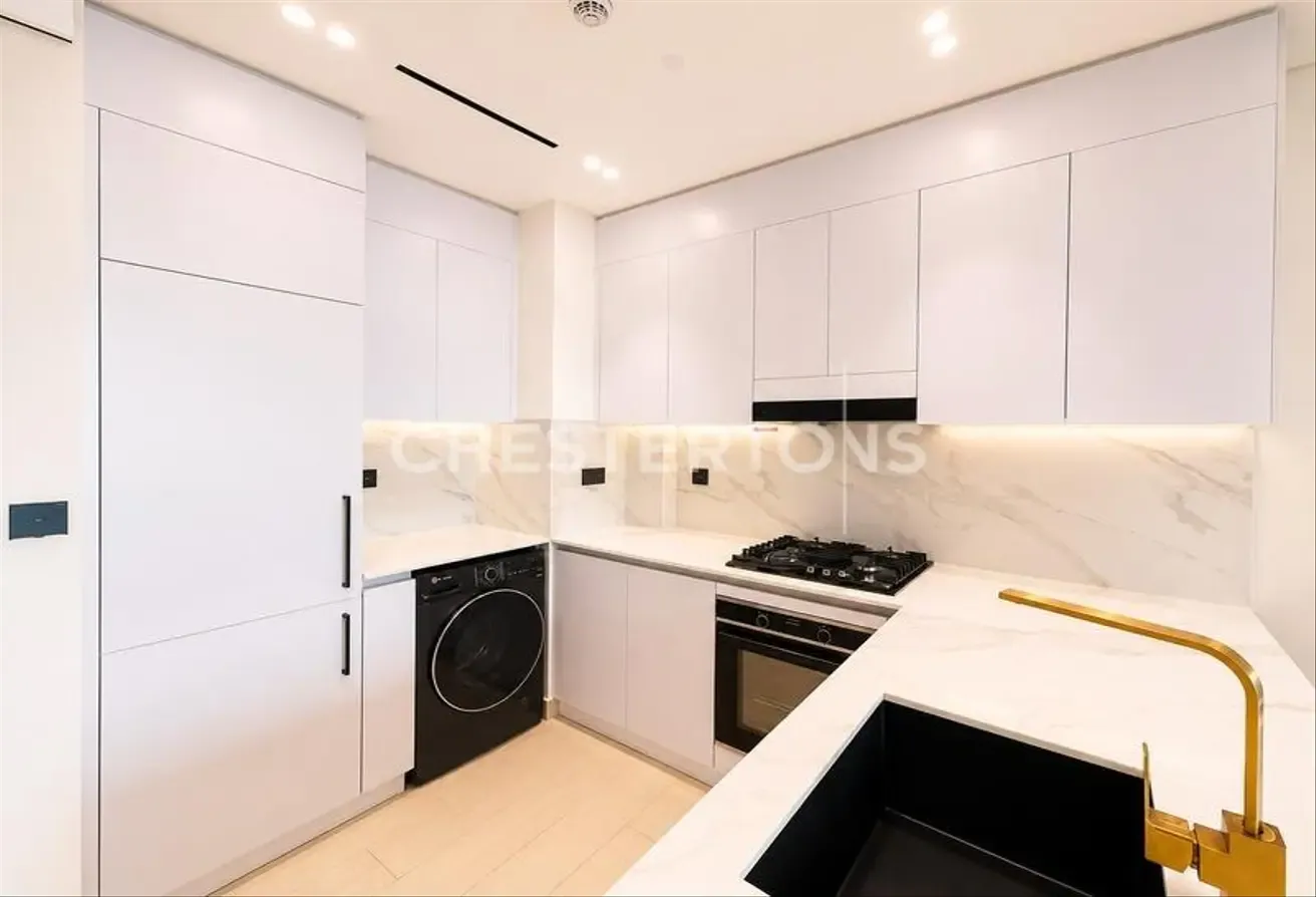 Exclusive | Fully Furnished | Vacant Now