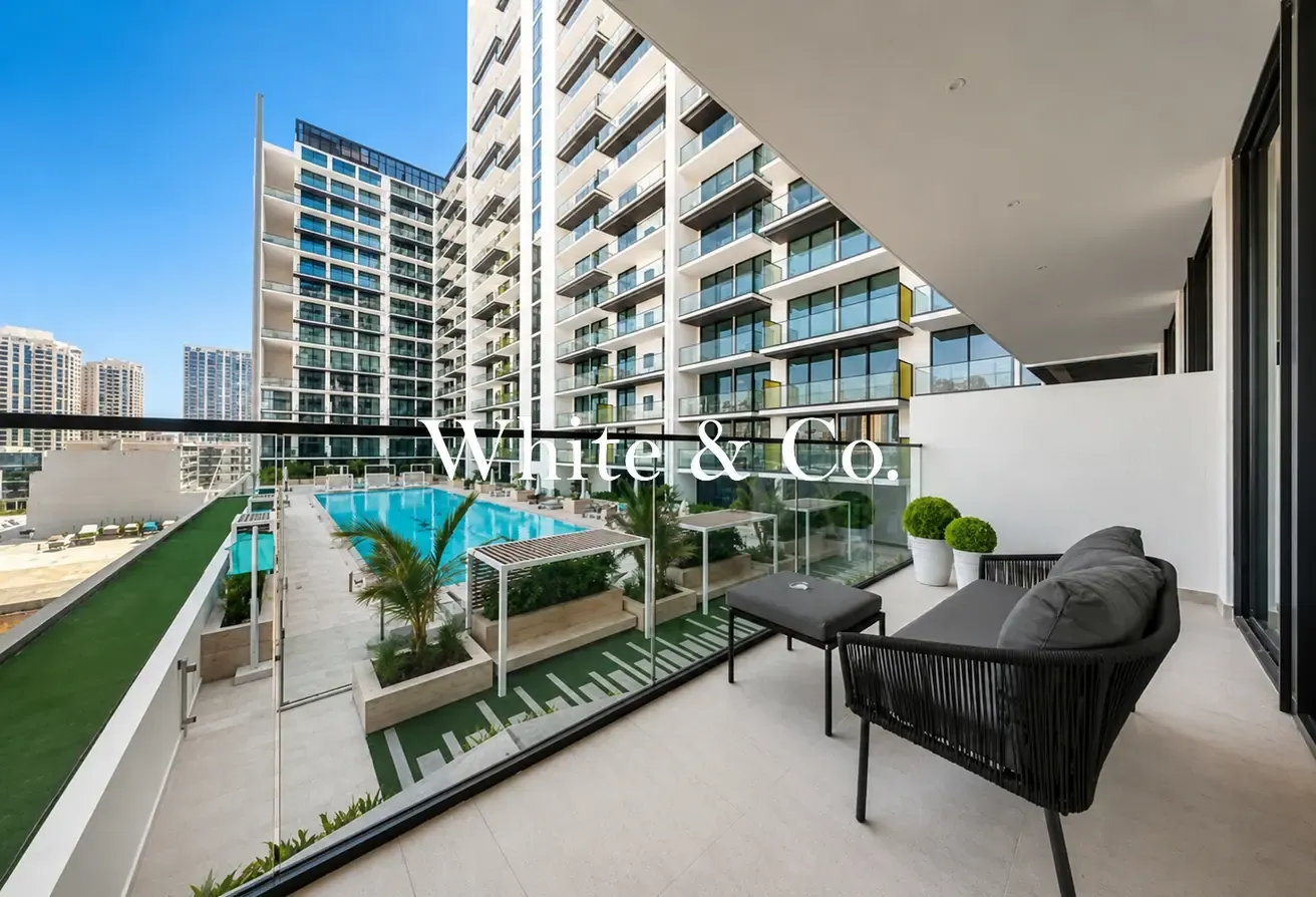 Largest Layout Pool View Corner Apartment