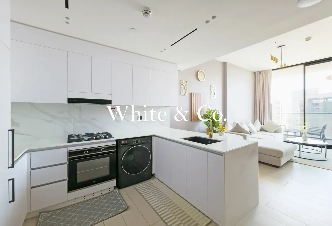 Fully Furnished | High Floor | Spacious