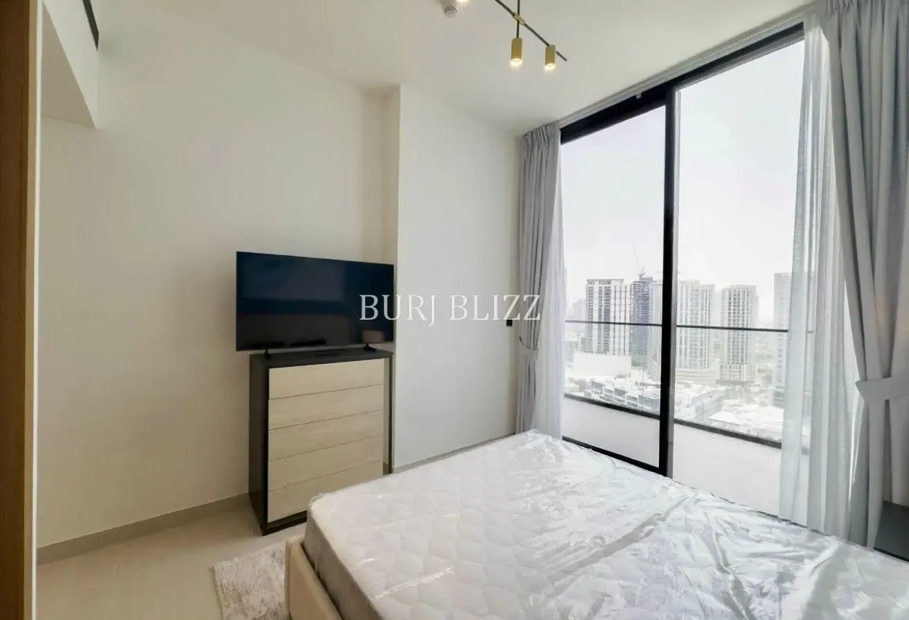 Splendid 2BR Home | Premium Amenities | High Floor