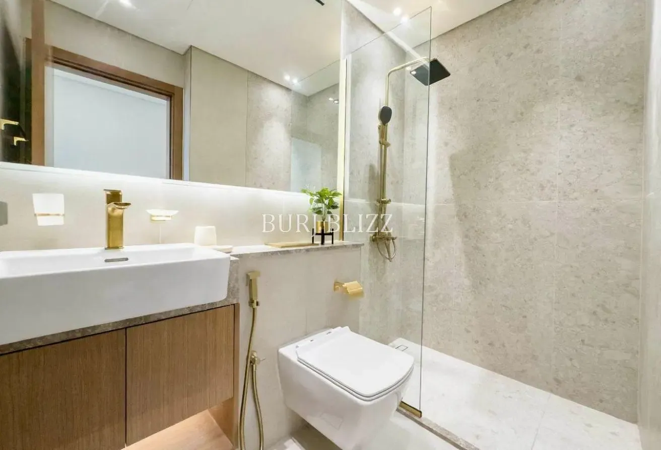 Splendid 2BR Home | Premium Amenities | High Floor