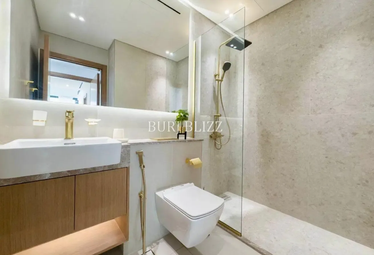 Splendid 2BR Home | Premium Amenities | High Floor