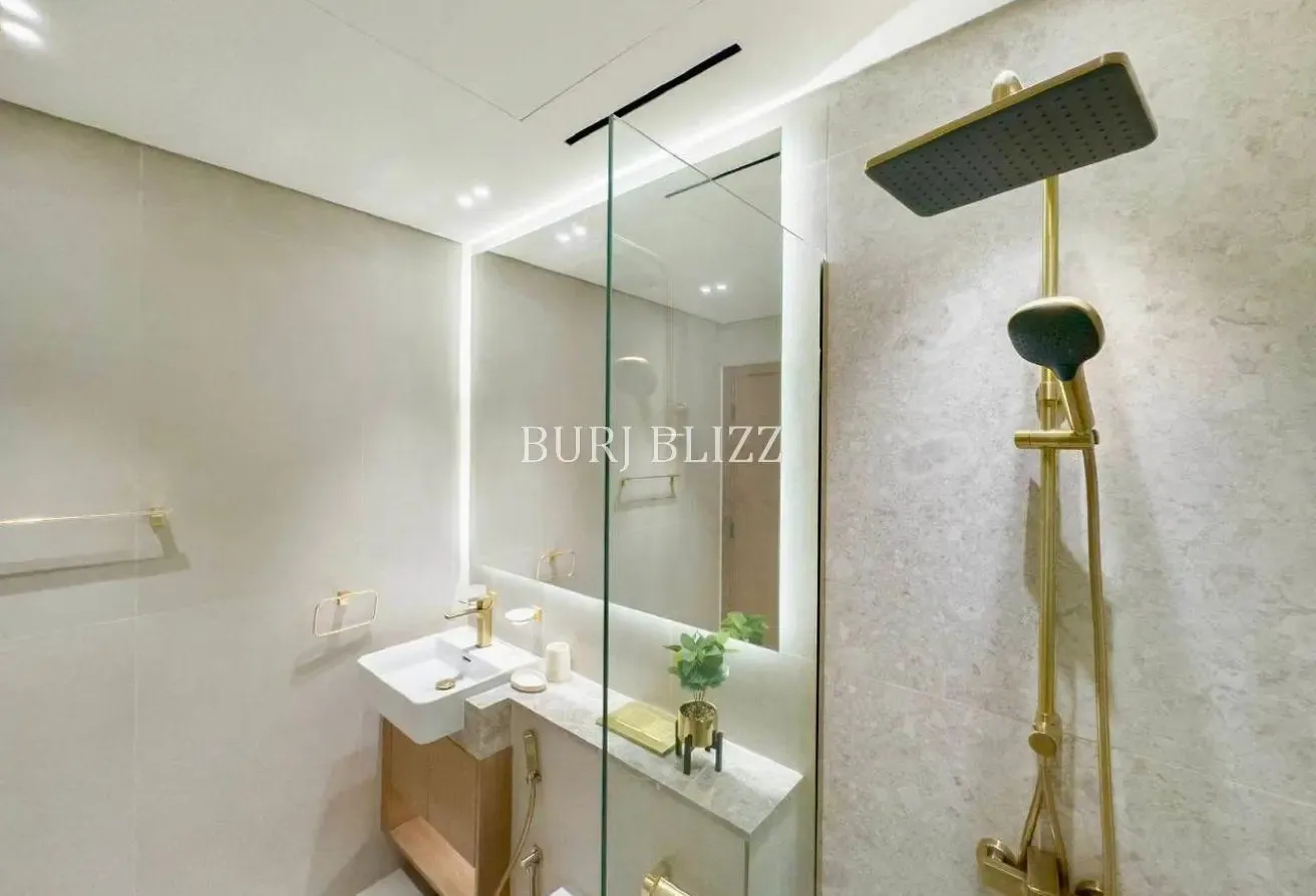Splendid 2BR Home | Premium Amenities | High Floor