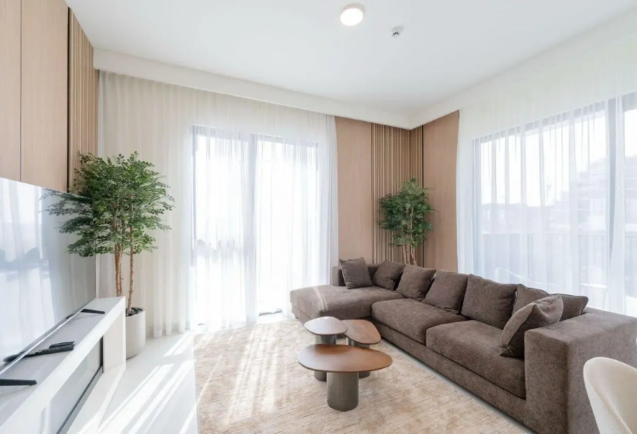 Amazing Amenities l Bright Unit l Great Location