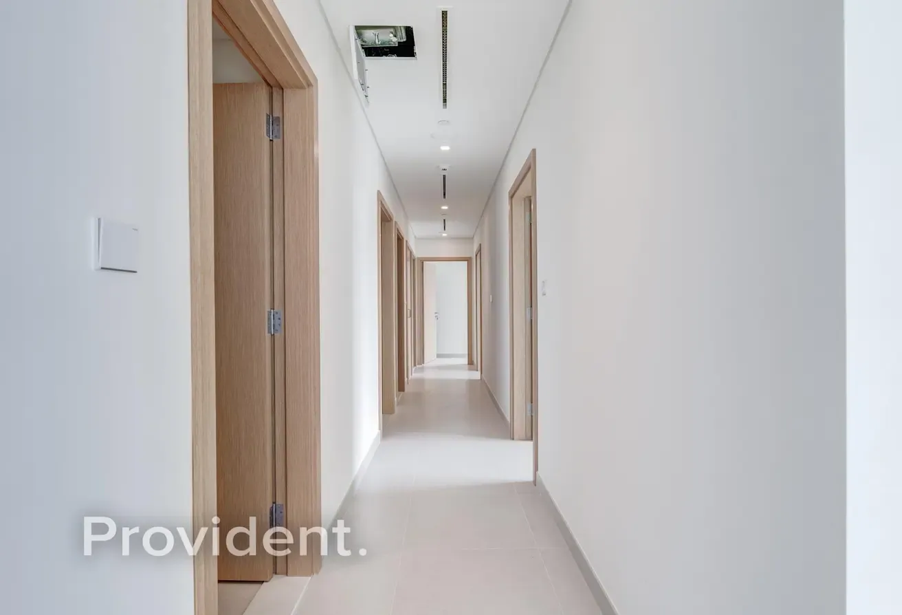 Full Park/Pool View | Bright | Directly on Park