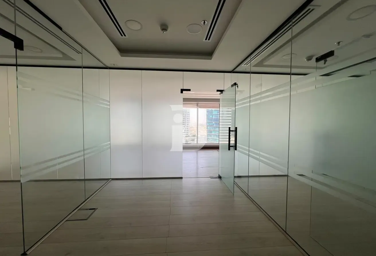 SPACIOUS OFFICE | CANAL VIEW | VACANT