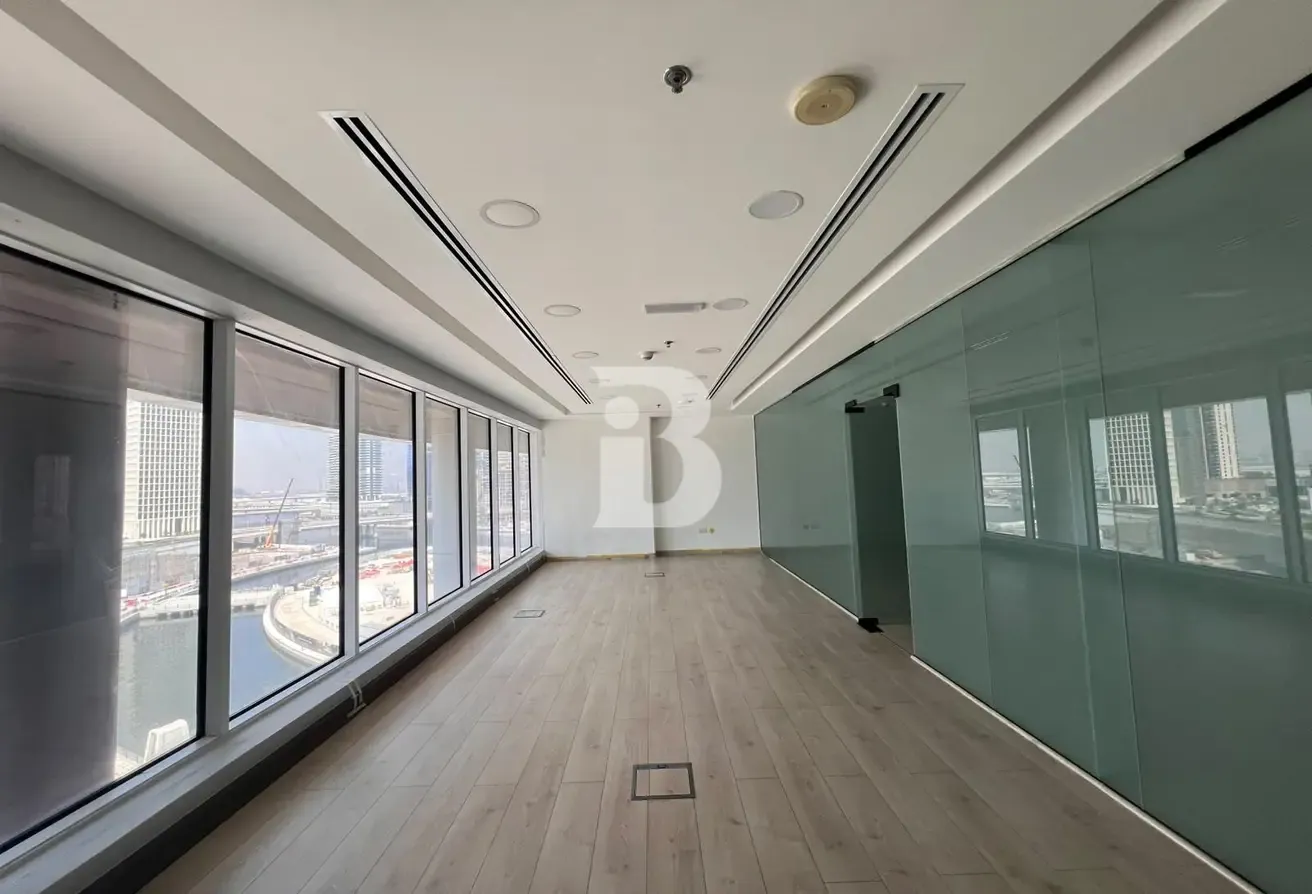 SPACIOUS OFFICE | CANAL VIEW | VACANT