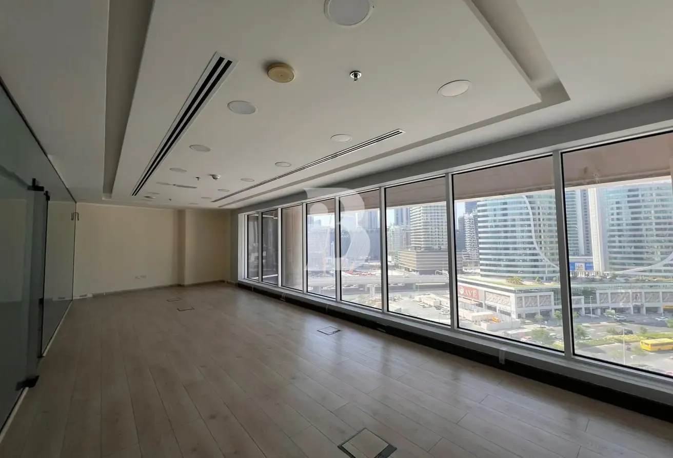 SPACIOUS OFFICE | CANAL VIEW | VACANT