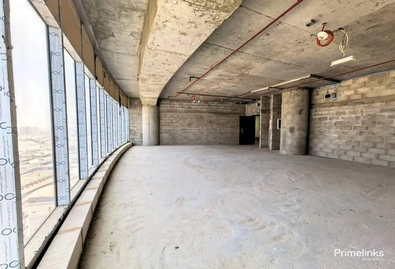1029 Sqft Office Near Metro Station Iconic Tower