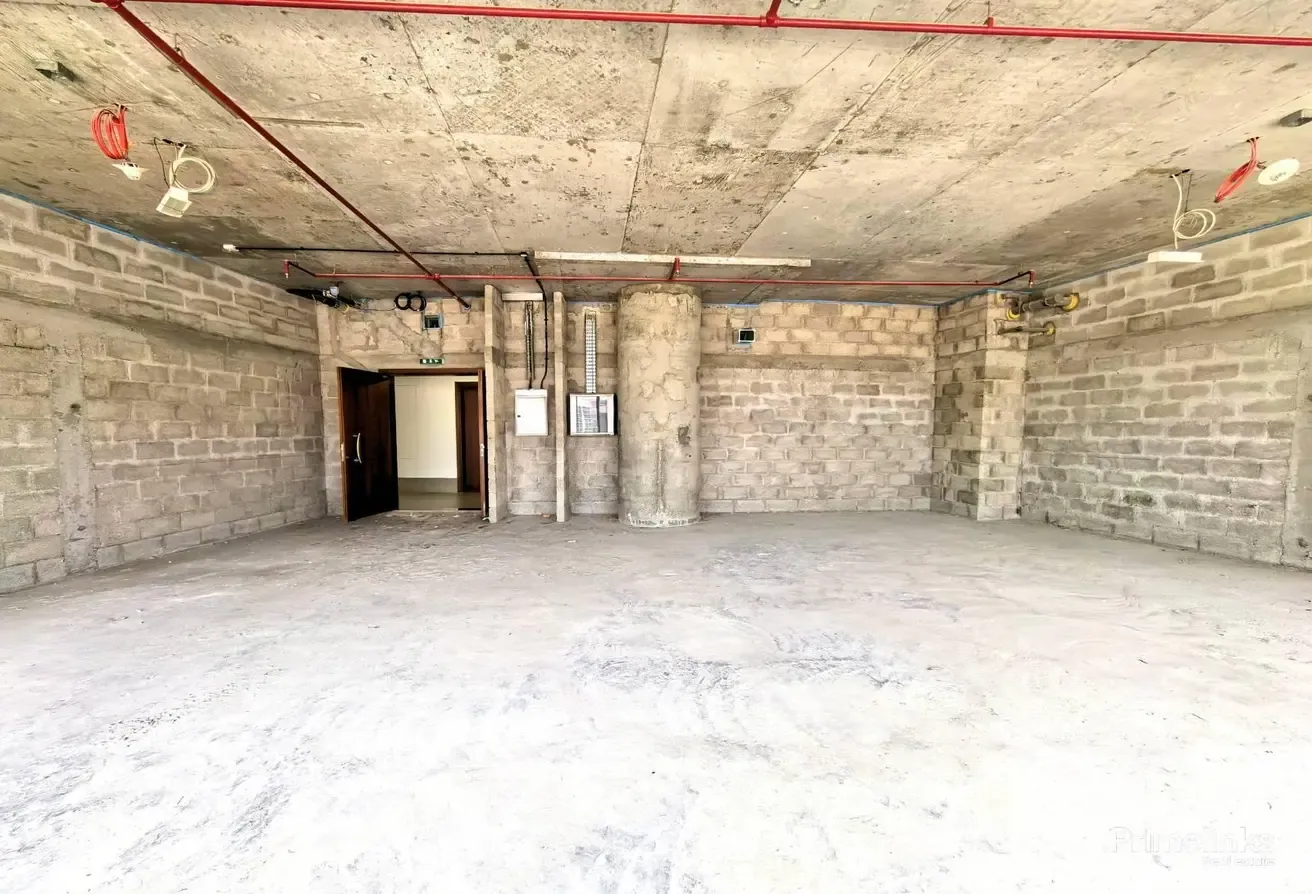 1029 Sqft Office Near Metro Station  Iconic Tower